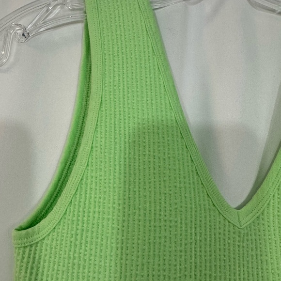 By Together Lime Seamless Plunge Crop Tank - Picture 7 of 8